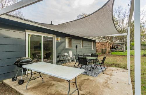 Cheerful 3 BR 2BA Home in Great Neighborhood! - Foto 40