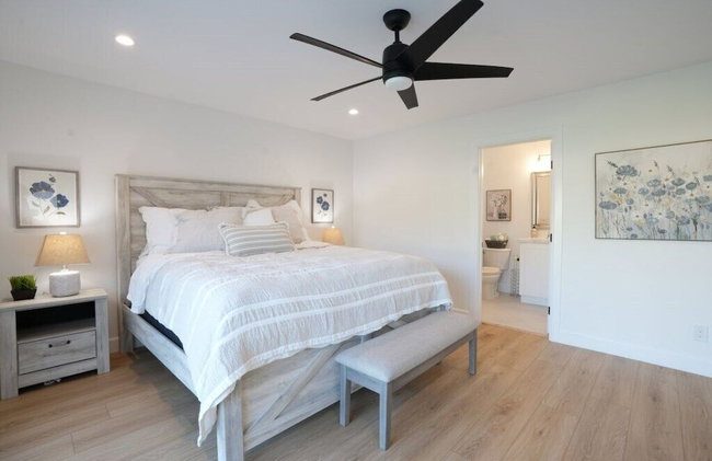 Awesome 5 Bedroom 3 Bath Pool Home With In-ground Jacuzzi - Foto 15