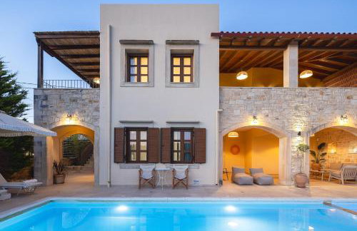 Ilys Home, a Country-chic Retreat with Pool & BBQ, By ThinkVilla - Photo 32