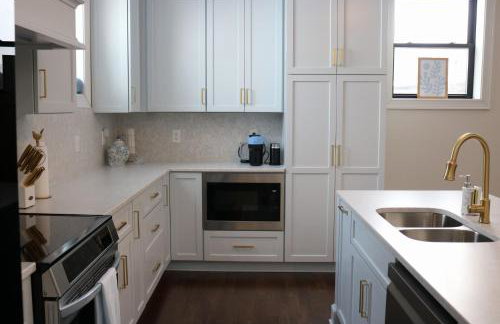 The Luxe Building- 2 Bedroom Apartment in Metropolis - Photo 52