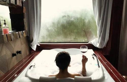 Chalé Romantico a 20km de Curitiba com banheira - Foto 6