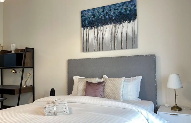 Elite LUX Holiday Homes - Spacious 2BR With Direct Metro Access in Al Furjan Dubai - Photo 21