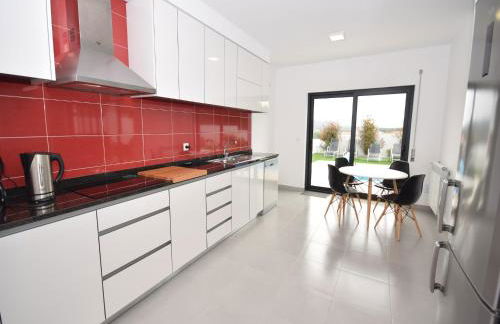 Holiday Home; Nazare Beach for Surfing - Photo 43