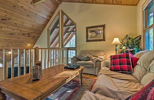 Spacious Maggie Valley Cabin with Hot Tub and MTN View - Foto 13