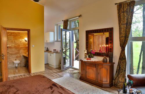 Za Siódmą Górą - Foto 50