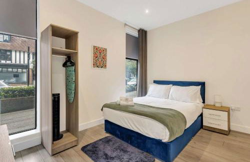 City Service Lets - Cheam Village 2 Bed Apartment with Free Parking - Great Transport Links - Foto 3