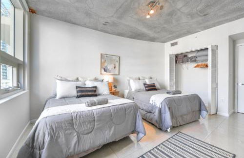 Contemporary Midtown Condo - Pool & Free Parking - Foto 9