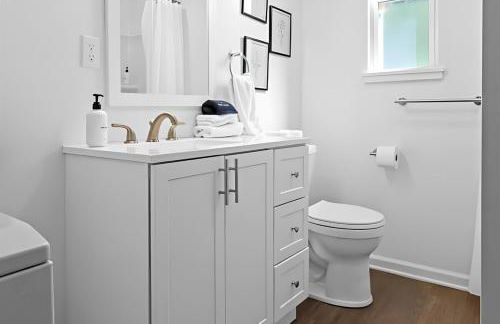 Modern 1BR NuLu Container Ground Level Bourbon - Foto 14