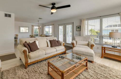 Covered Deck and Bay Views Bradenton Beach Abode! - Foto 9