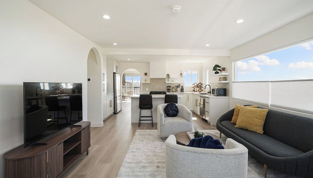 Oceanview Sunset View 3BR Luxe Home Yard - Photo 2, Primary image