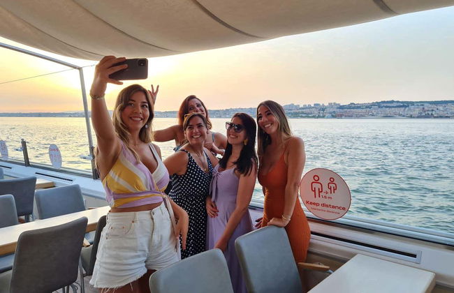 Passeio de barco ao entardecer por Lisboa - Foto 5