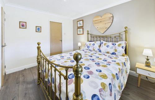 Bijou Abode- bungalow with free private parking - Foto 17