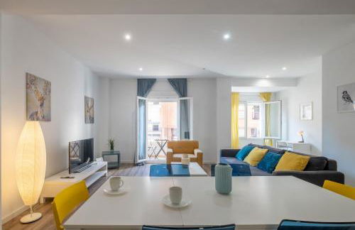 Modern, Stylish Apartment with balcony - Photo 14