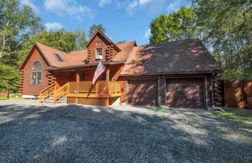 Secluded Log Cabin with Hot Tub Fire Pit Game Room - Foto 26