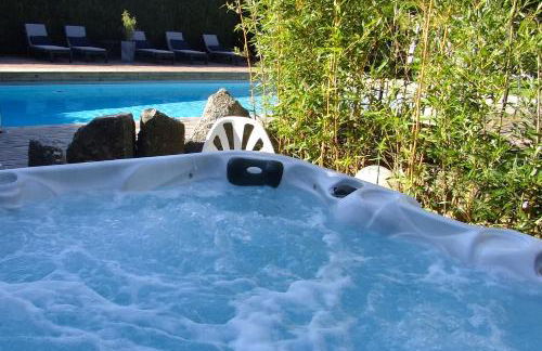 Grande Maison pour les groupes 10 pers max - Foto 2