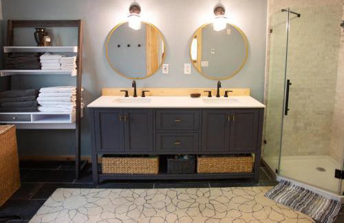 Cheerful 3-bedroom cabin with mountain view - Foto 8