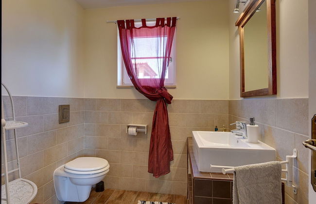 Detached Villa With Swimming Pool in the East of Istria Near the Sea - Foto 17