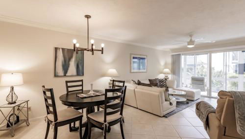 1128 PL Escape to this Pondside Paradise - Foto 4