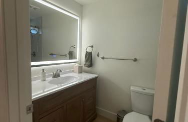 New! Modern 4BR max 12 ppl, 5 mins to everything! - Foto 28