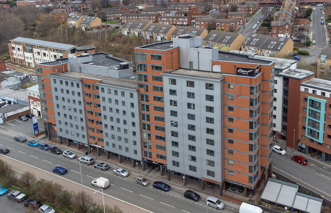 Roomzzz Leeds City West - Foto 29