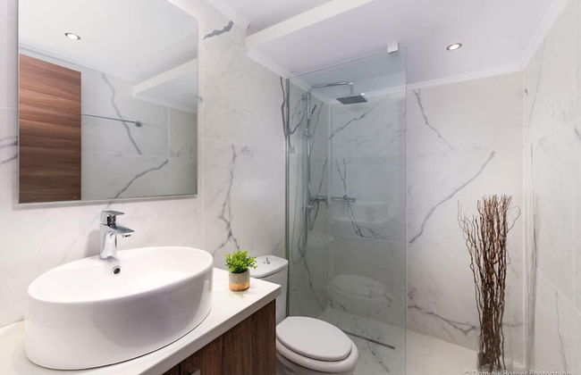 Seashore Stream Suites - Photo 13