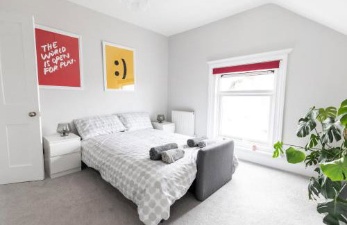 Eden Cottage - 9 Guests, Sea Views, Central Cowes, Ferry Deal - Foto 15