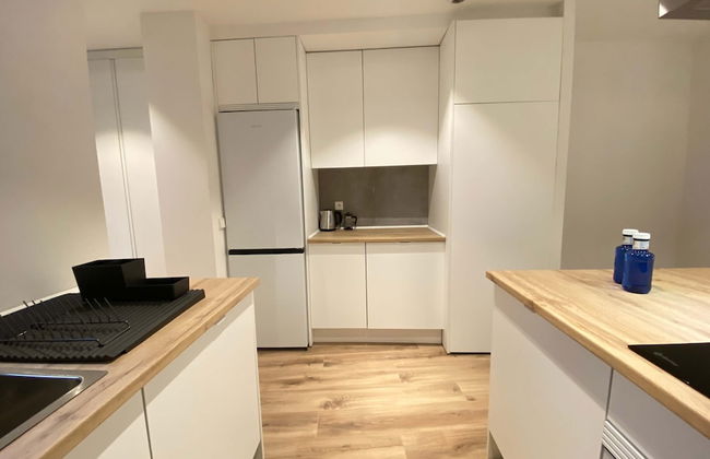 w Majestic 2BR at Palacio Real - Photo 6