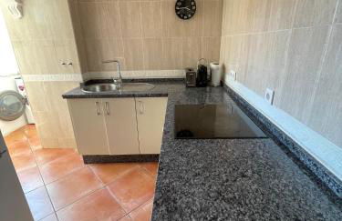 Two Bedroom Apartment in Málaga Center with Views - Photo 18