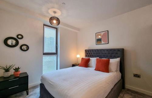 Stunning 4-bedroom Townhouse with Free Parking - Foto 23