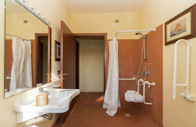 Villa in Magliano Sabina With Private Pool - Photo 14