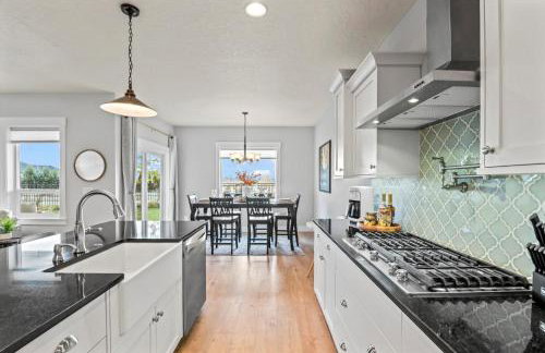 Relaxing Sauna Retreat Fire Pit and Swing Set - Foto 20