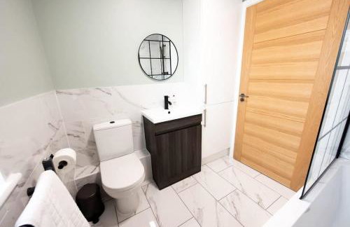 6 The Royal Serviced Apartments, Harwich - Fast WiFi, Private Parking - Foto 26