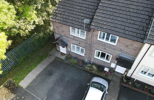 Riverside 2 Bedroom Townhouse with Car Charger - Foto 10