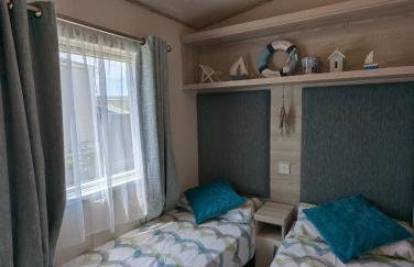 Beautifully presented beachcomber holiday home sited on the Durdle Door holiday park within a few minutes walk from the path that leads to the famous Durdle Door arch and Lulworth cove - Foto 20