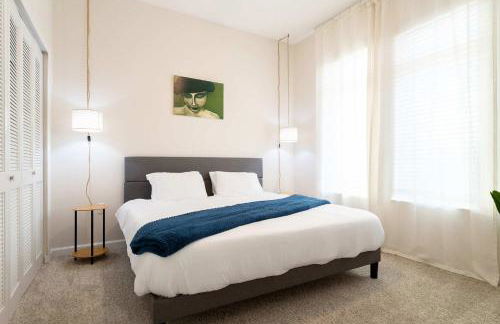 Riviere 2BR Apartment Pet Friendly Oasis Sleeps 6 Close to Epic Universe Pool & Gym - Foto 34