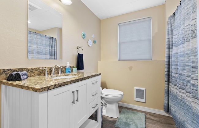 The Goat House Waterfront Hottub 3 Acres - Foto 49