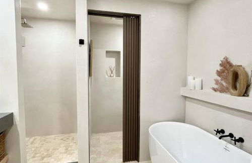 Aloha Moon - A Chic and Dreamy Modern Tropical Hideaway! - Foto 15