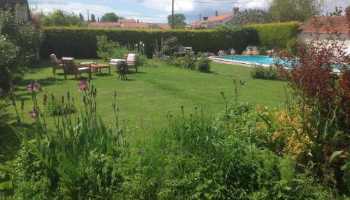 Rose Barn - Adorable country home with private pool - Foto 4, Garden, Garden view