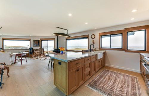 Walk to Beach Luxury Oceanfront Escape in Caspar - Photo 8