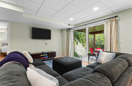 Arbor Hideaway - Brand New! Bring your dog! - Foto 31