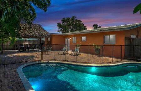 Hidden Gem Vacation Villa w Private Pool & TikiHut - Foto 55