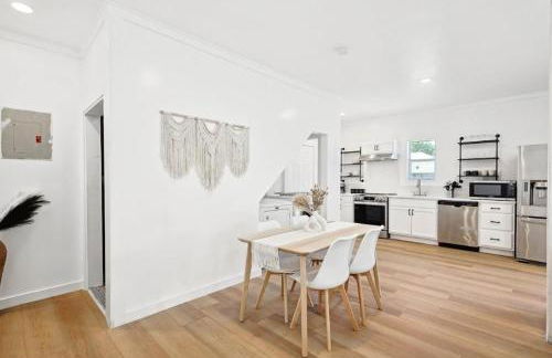 Peaceful 2BR 1BA Holiday Guest House with Hot Tub - Foto 11