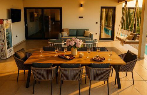 Novak Home - Luxury villa with indoor pool & sauna - Photo 3