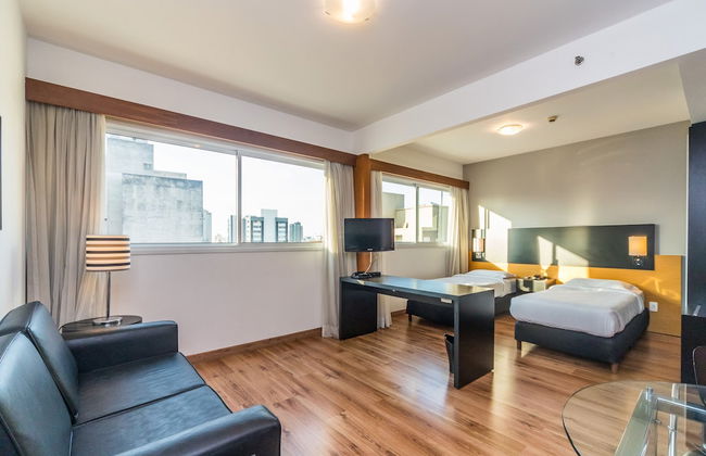 Paraiso Suites by Charlie - Photo 23