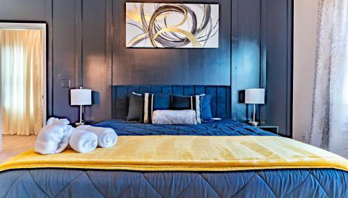 Special Deal! Raleigh Luxe Family Retreat, 15 Min to Downtown, Kids Gear, Fast WiFi for WFH, EV & Pet Friendly - Foto 3