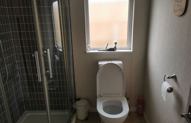 2 Bed Cabin - Sleeps 4 - Pets - 5 min to Beach - Photo 8