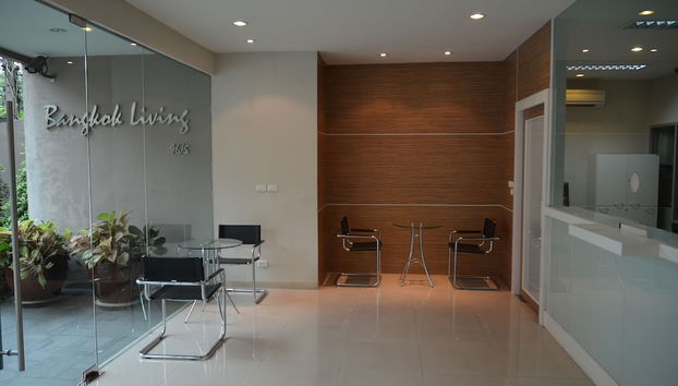 Coin salon dans le hall