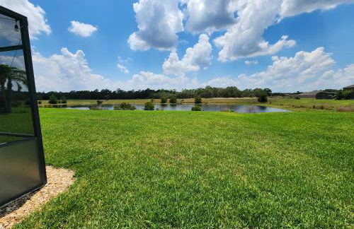 652- Spacious 5-Bedroom Villa with Pool, Spa & Scenic Lake Views - Foto 23