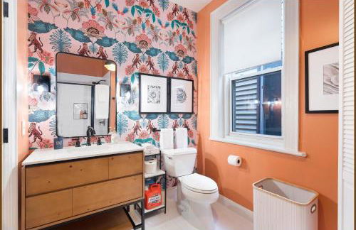 The Blue Comfort & MINS to Newyork City with parking - Foto 20