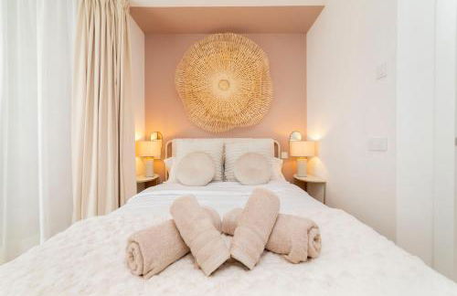 Aurora Stays by Charming - Parking cubierto gratis - Foto 19